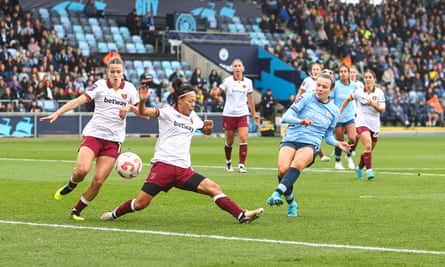 Lauren Hemp scores the opening goal for Manchester City in their 2-0 win over West Ham.